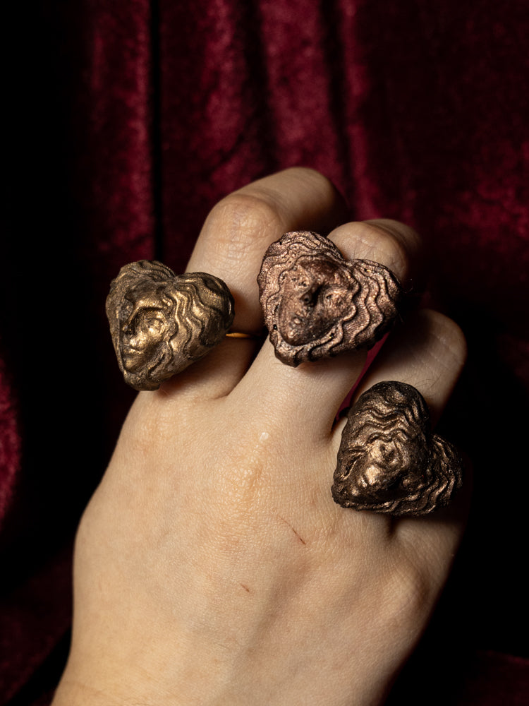 Carmilla Resin Ring