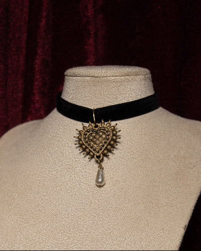The Stake Velvet Ribbon Choker