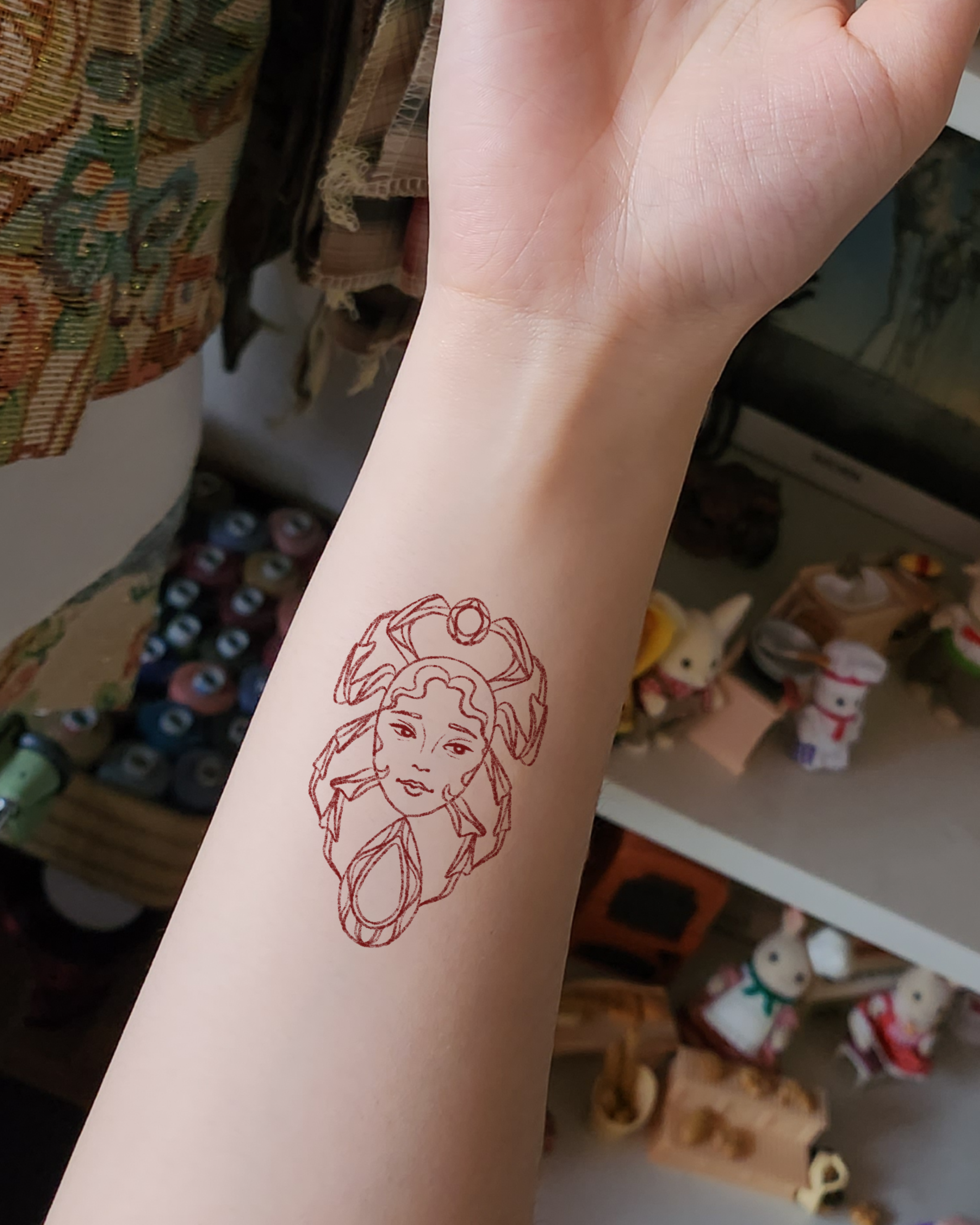 Revenir de Nouveau Temporary Tattoos